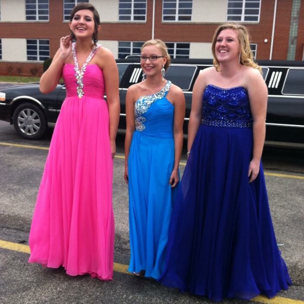 Pink Prom Dress 💕 - Picture 2 of 2